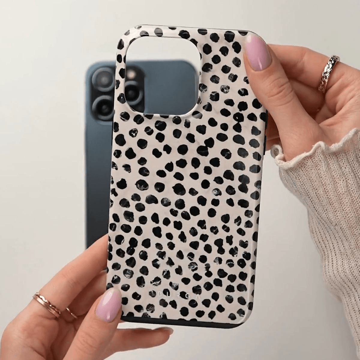 Silikonski ovitek Tough za Samsung Galaxy A55 - BURGA - Almond Latte